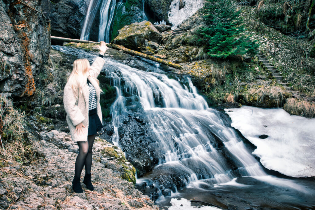 Niko Photographer presso la Cascata di Cavalese - Shooting Francesca
