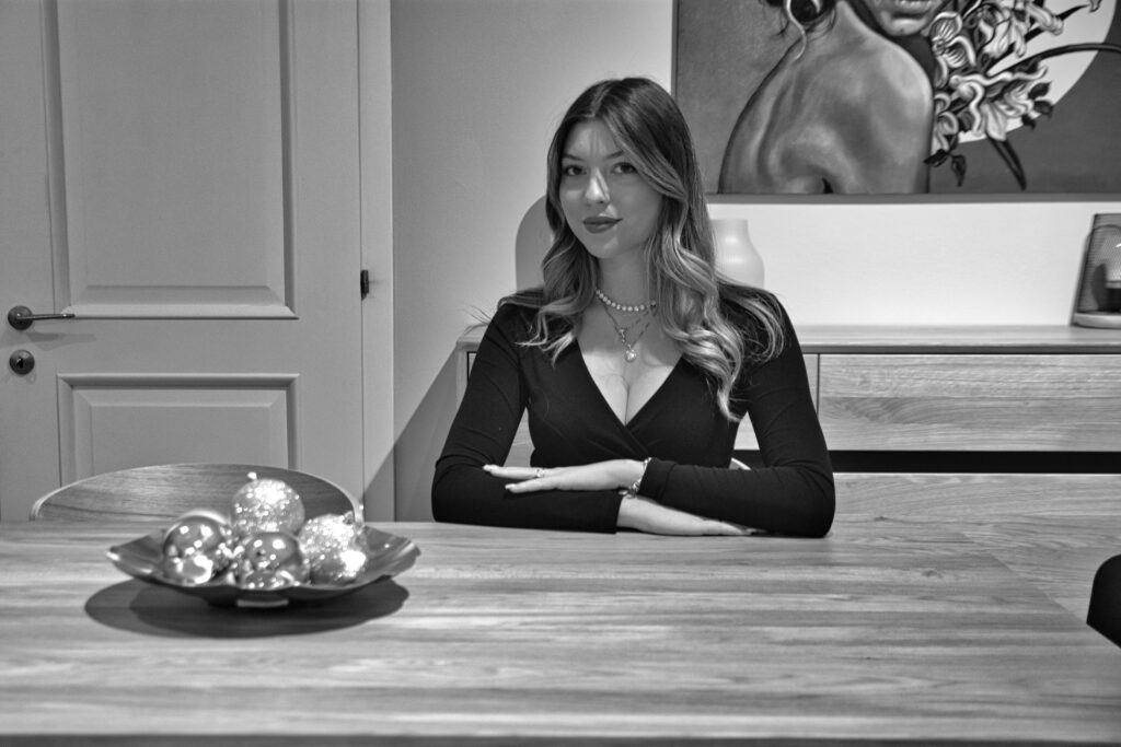 Niko Photographer presso Mobili Carpazi (TN) - Shooting Sarah